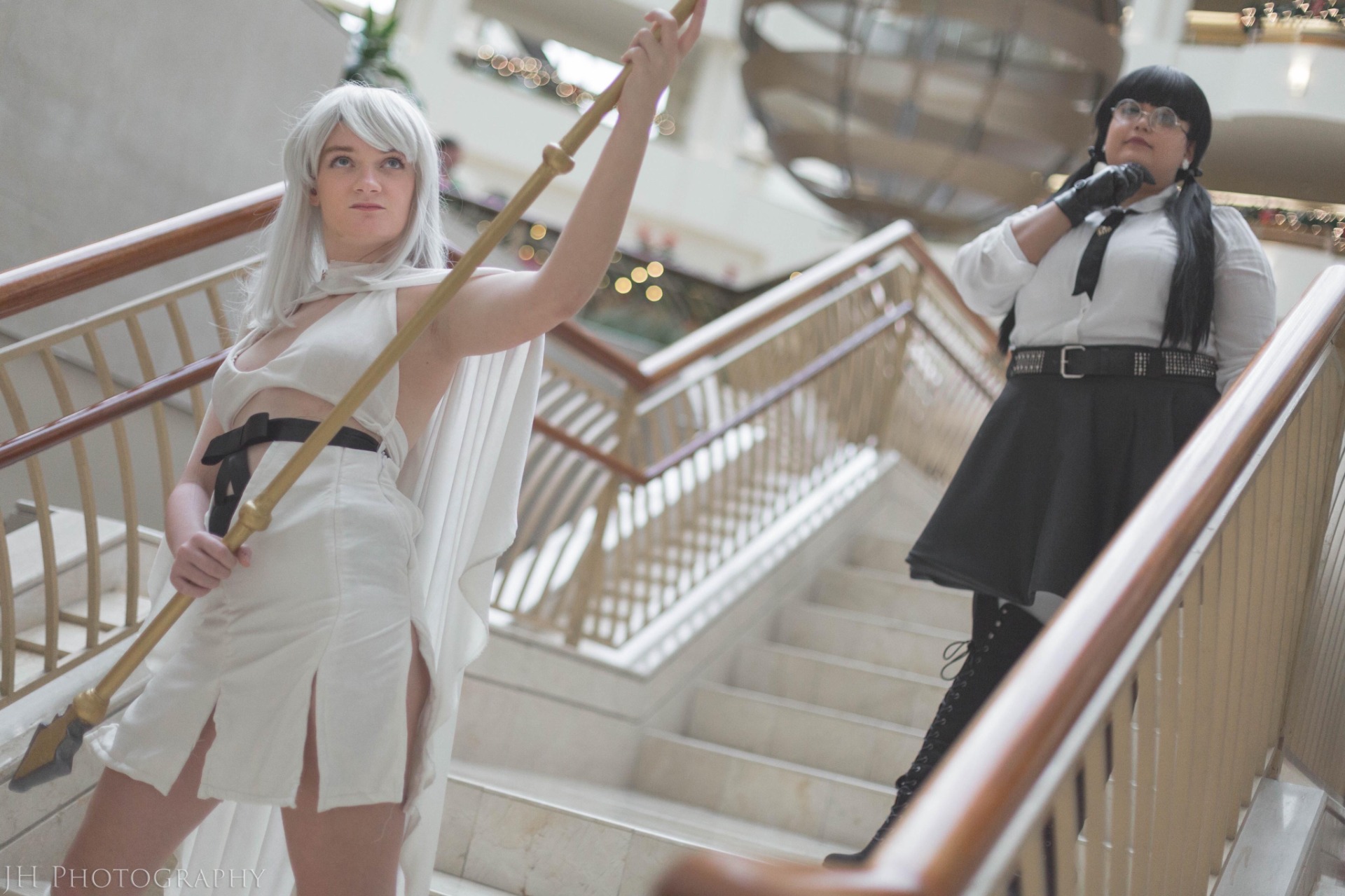 Zero and Accord cosplayers from Drakengard 3